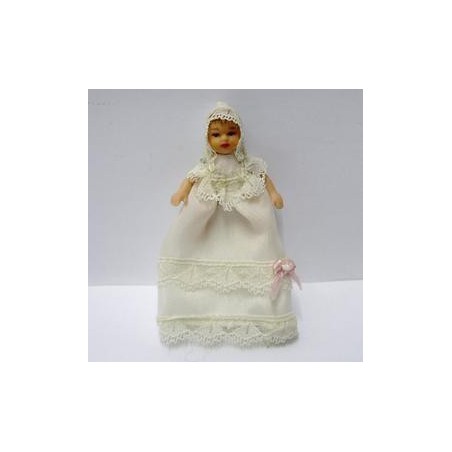 BEBÉ CON TRAJE DE BAUTIZO