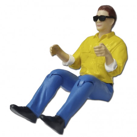 PILOTO PAUL 1/14 SENTADO