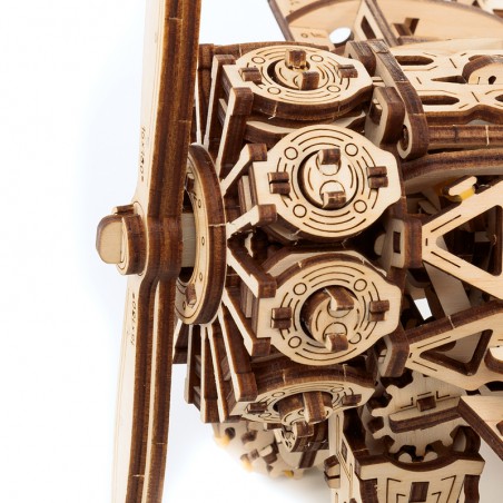 MAQUETA AVION MADERA MECANICA 346 PIEZAS MR. PLAYWOOD