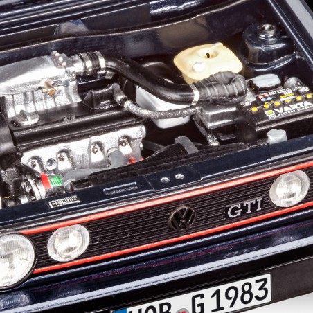 MAQUETA VOLKSWAGEN GOLF GTI PIRELLI 1:24 REVELL